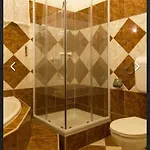4-bedroom In Center Appartamento Budapest