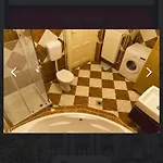 4-bedroom In Center *