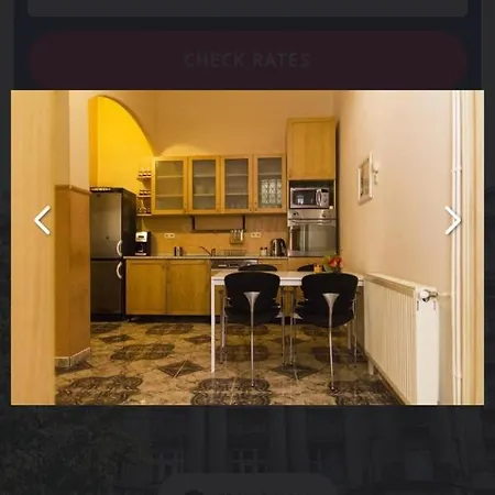 דירה 4-bedroom In Center בודפשט