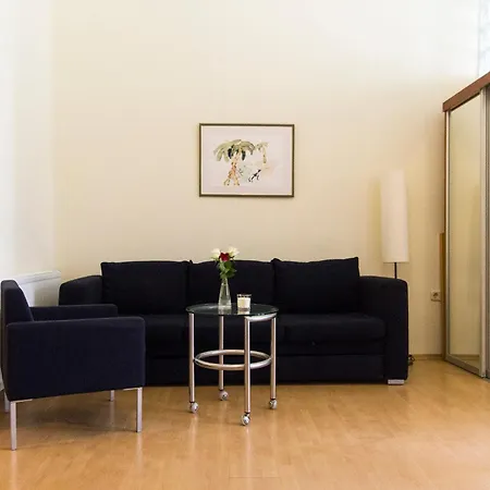 Apartment Spacious 4-bedroom Flat In Center Budapest