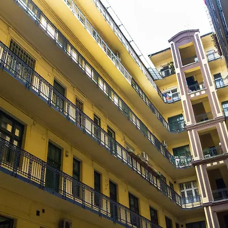 דירה 4-bedroom In Center בודפשט