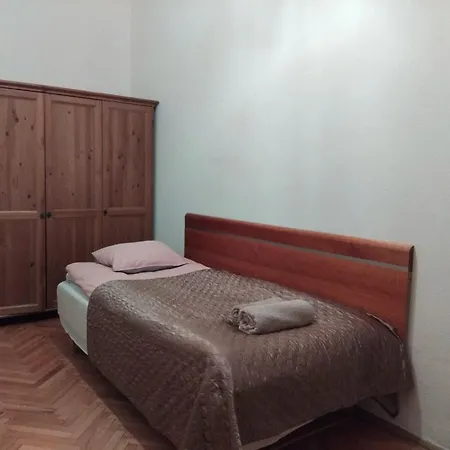 דירה 4-bedroom In Center *