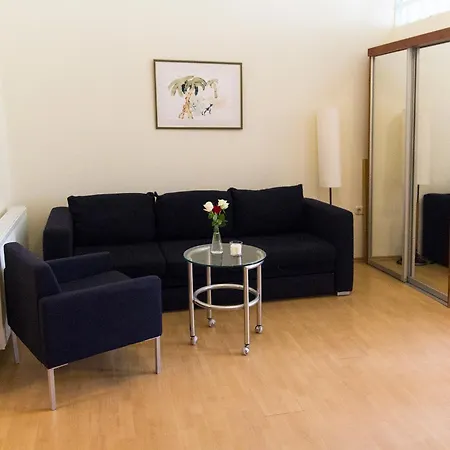 4-bedroom In Center Apartmán *