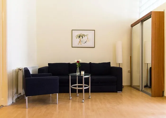 Lägenhet Spacious 4-bedroom Flat In Center Budapest
